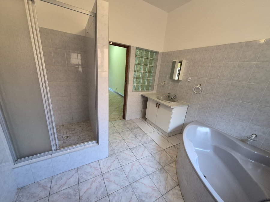 4 Bedroom Property for Sale in Dana Bay Western Cape